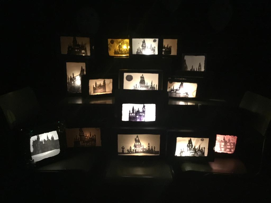 nscarmenmo's tweet photo. 👉 Como mola el Reto de CCNN de 5 de primaria... elaboración de circuitos eléctricos con la imagen de Hogwarts #ProyectoHarryPotter 🔋 🤙😉👇 https://t.co/KErz3sr8wI