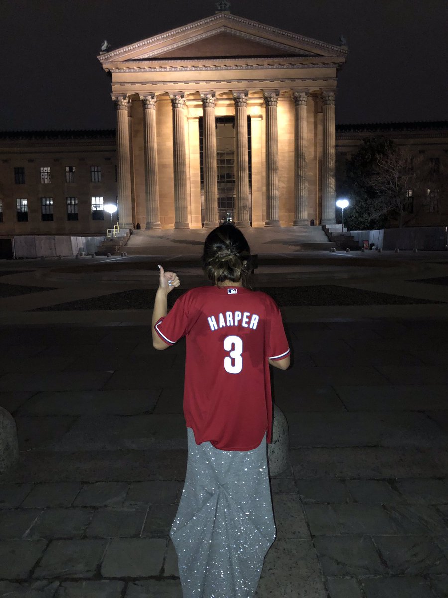 miapicc25's tweet photo. Hey @Phillies We took @bryceharper3 to prom ! https://t.co/iwh6qXuA48