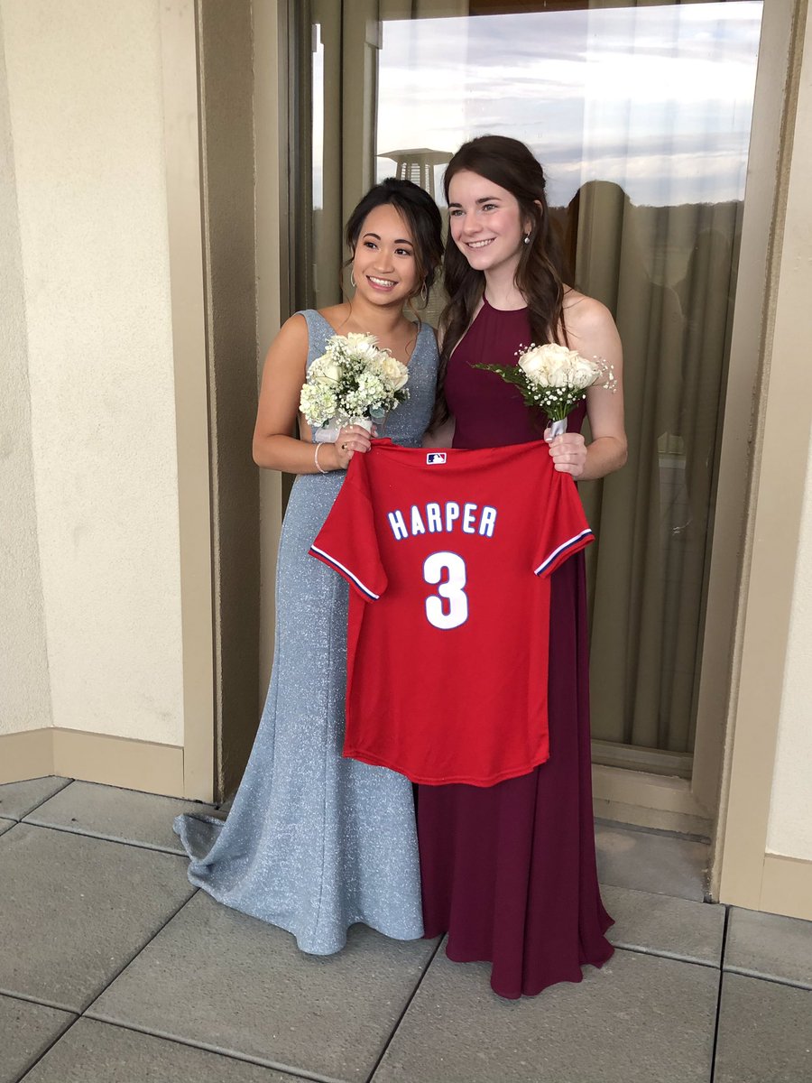 miapicc25's tweet photo. Hey @Phillies We took @bryceharper3 to prom ! https://t.co/iwh6qXuA48