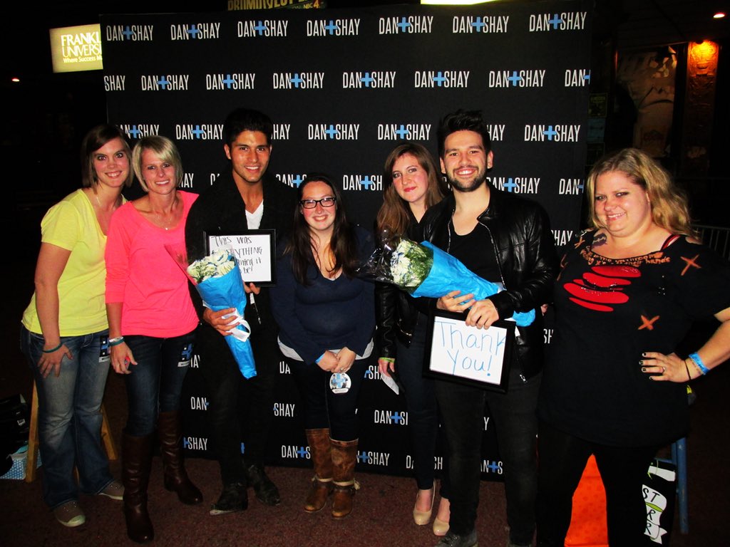AdrianaAgapie's tweet photo. @DanAndShay @dansmyers @ShayMooney Theyโre too many memories to count! But this is one of my favorites. ๐๐ & #twitterlessAlison. Miss you boys! https://t.co/EJrLpDEoYy