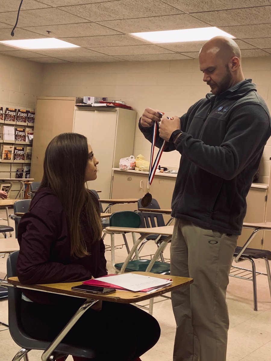 JAGkentucky's tweet photo. Mr. Ray presenting Kira Osborne with her JAG KY Medal, as she was not able to attend the CDC. Kira placed 3rd in the Essay competition. Congratulations, Kira!
#SheldonClark #jagkycdc19 https://t.co/bdLPyIKGJF
