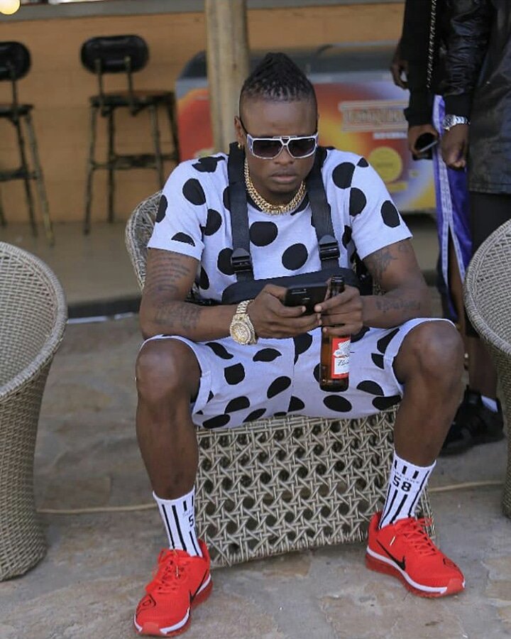 ShatsDances's tweet photo. #Kilila new jam from @McPallaso ...
#Pallaso make a collabo with @ShamiBad #ShamiDaBadGal I love her energy..... #KawaBanga https://t.co/2tKmgUTSqT