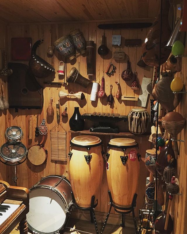RedSquirrelIOW's tweet photo. #studio #recordingstudio #percussion #percussionist #conga #congas #remo #remorototoms #rototoms #isleofwight https://t.co/rVb7vPHZZ9 https://t.co/GAW25G4YO2