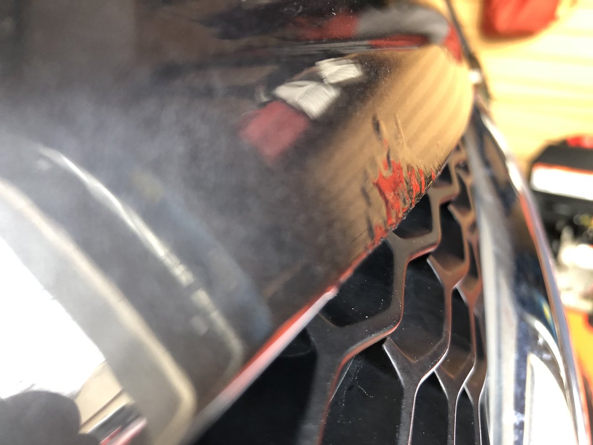 ryanoj's tweet photo. @ChryslerCares I just found several paint bubbles on my 2017 Pacifica hood this wknd. Internet suggests this is known issue. How is Chrysler resolving theses? https://t.co/vdGCZ3yQGT