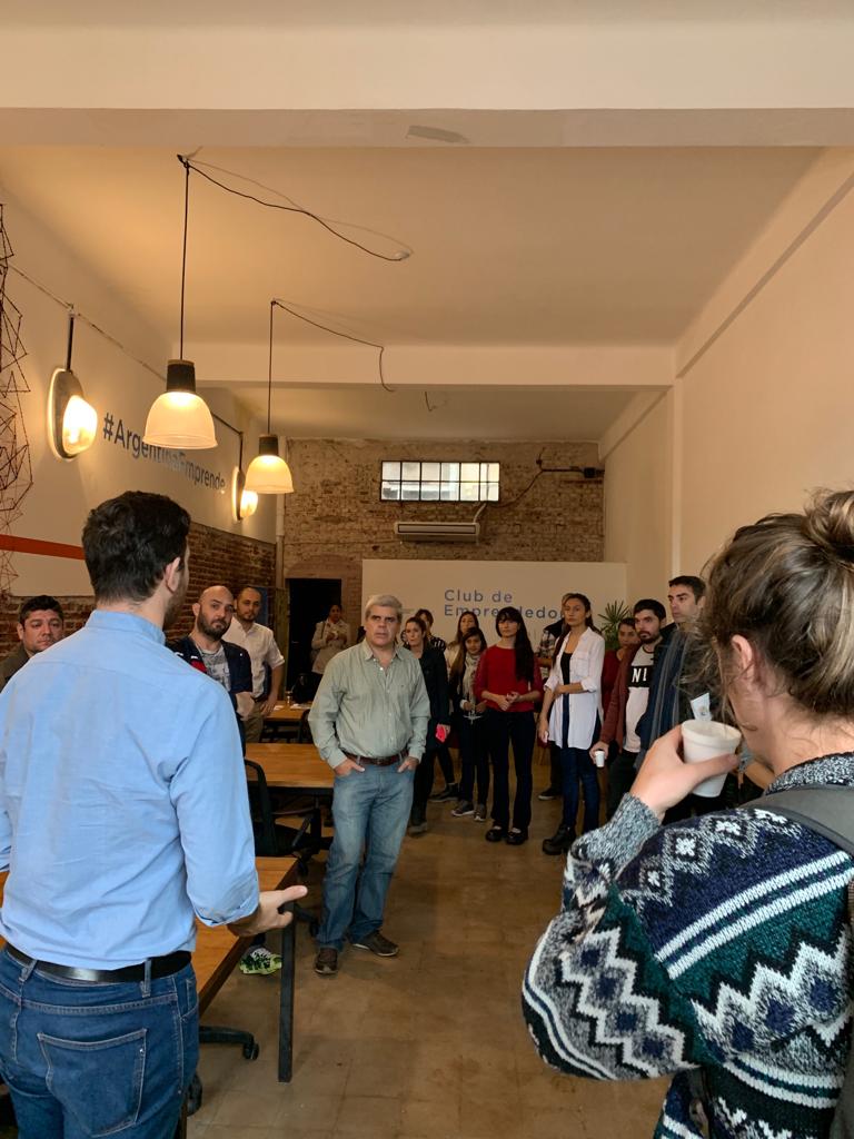 CbaClub's tweet photo. Esta mañana dimos inicio al Programa de Preincubación del Club. Por 3 meses recibirán capacitaciones, mentorías, consultorios específicos y podrán utilizar el coworking del Club.  ¡Les deseamos mucha suerte y todo nuestro apoyo a este grupo de emprendedores que van para adelante! https://t.co/Oul4VKw1Bm
