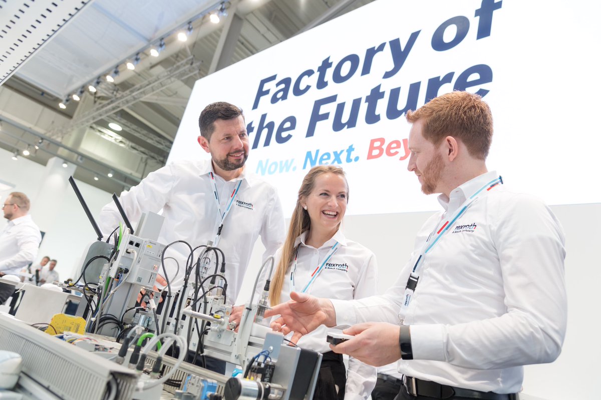 BoschPresse's tweet photo. What an eventful first day @hannover_messe. Thanks to all visitors! Take a look at today’s best snapshots 📸 around the Bosch booth A40 here 👉 https://t.co/VCmIXPfDVq #IIoT #AI #HM19 https://t.co/c6GgErDWCO