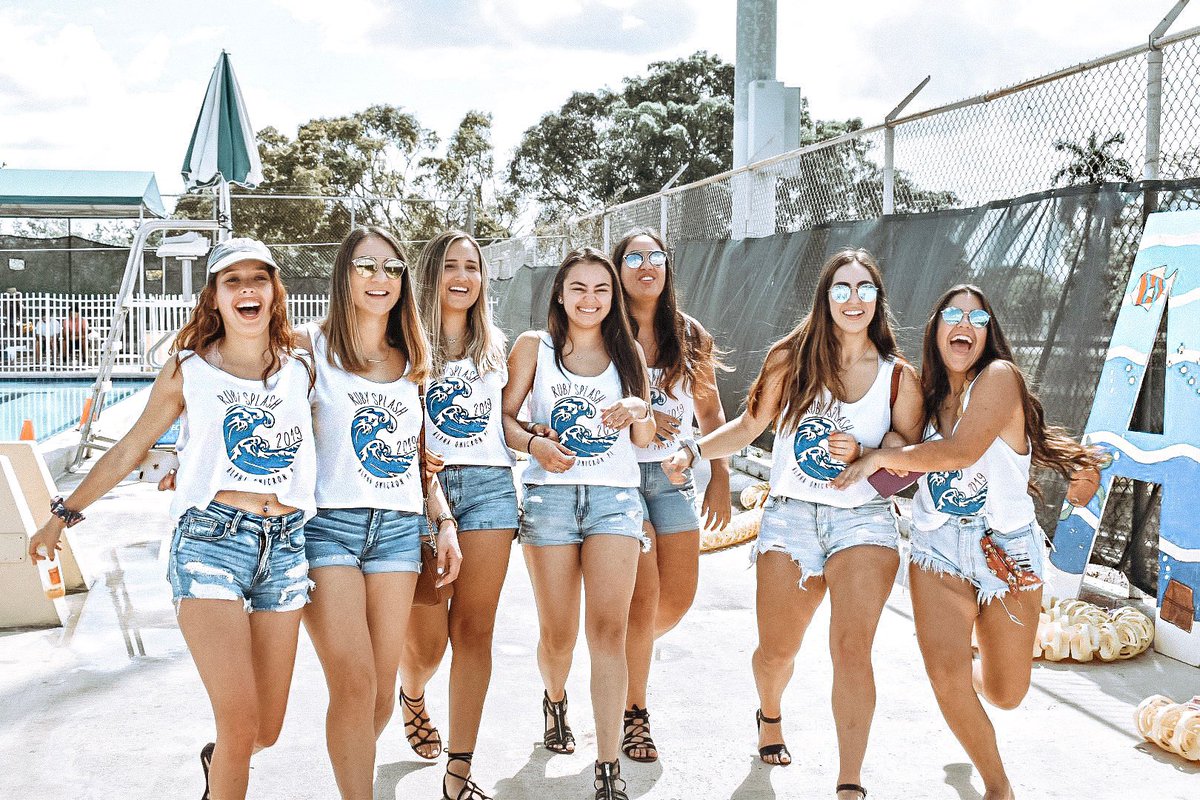 AOIIFIU's tweet photo. Thank you to everyone who came out and participated at our AOII Ruby Splash philanthropy event for the arthritis foundation 🌊 https://t.co/uCsSvO0tt4