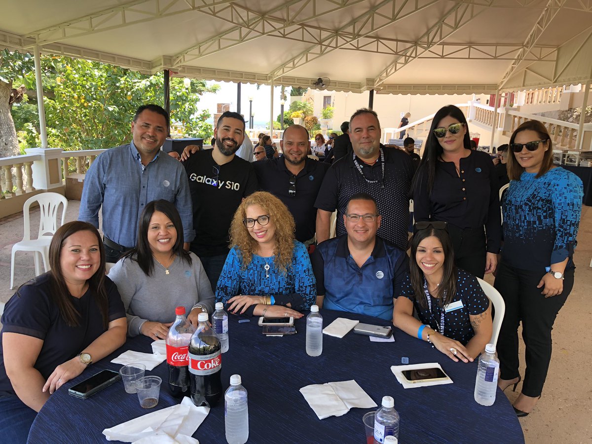 maria_torresPR's tweet photo. Week 2, 5th Samsung session. South/West PR teams rock!  #ATTEmloyee #PonteBlu #havefun and learn!Thank you #SamsungPR https://t.co/YvgbPu9pOd