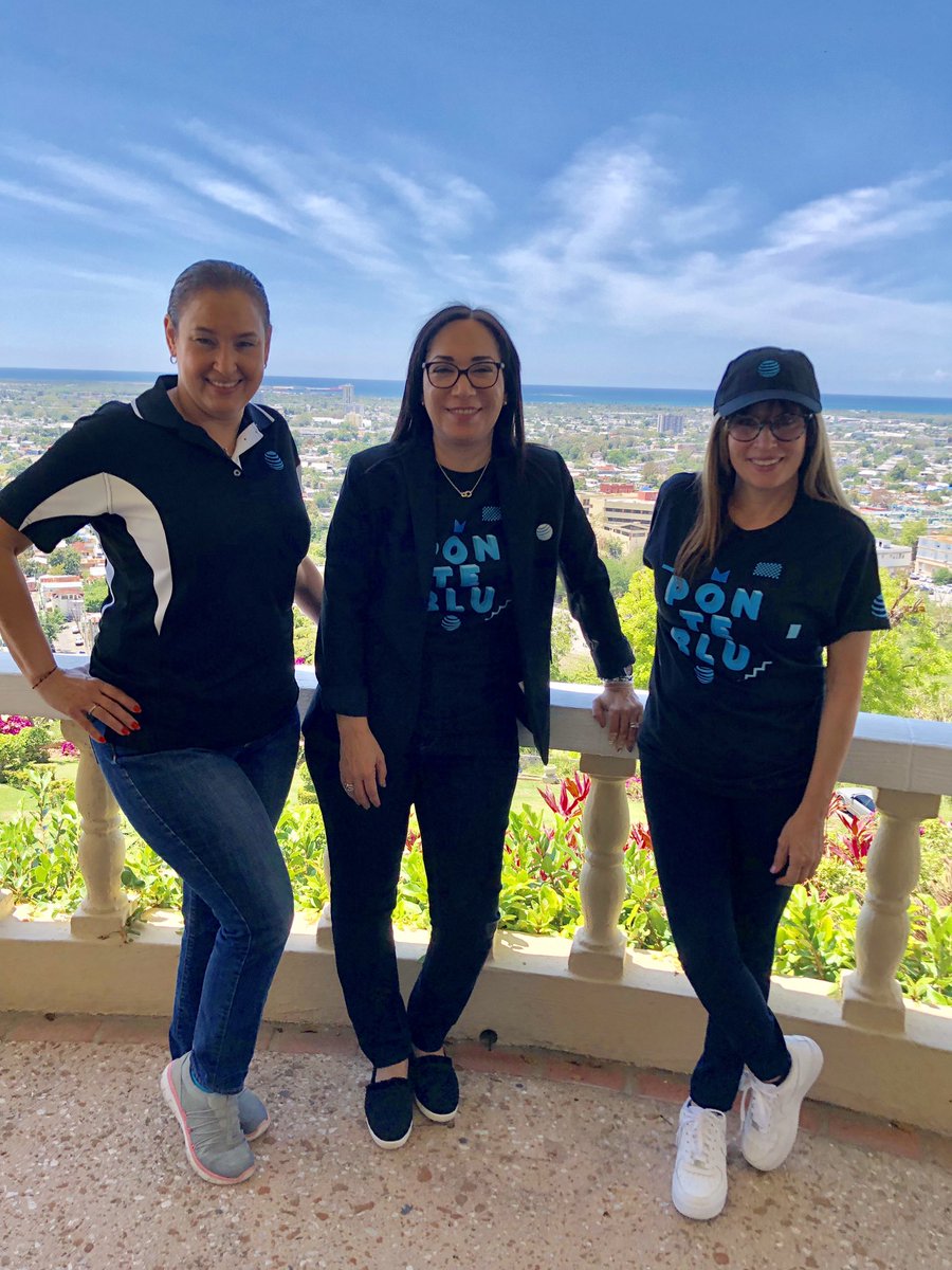 maria_torresPR's tweet photo. Week 2, 5th Samsung session. South/West PR teams rock!  #ATTEmloyee #PonteBlu #havefun and learn!Thank you #SamsungPR https://t.co/YvgbPu9pOd