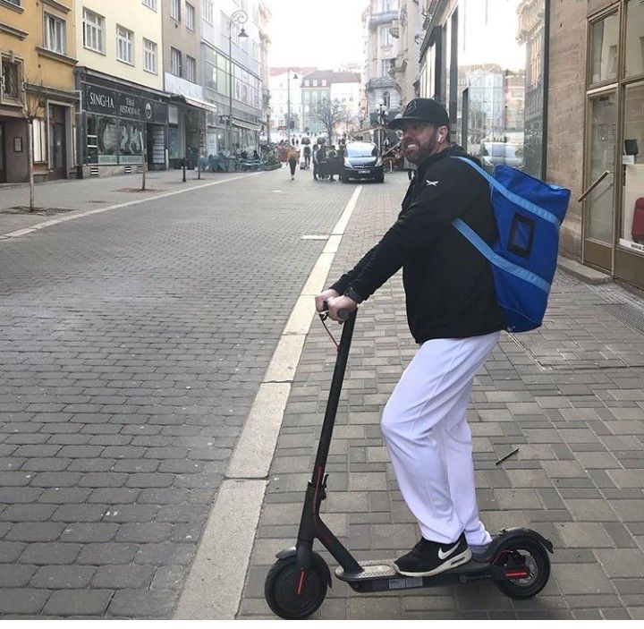 dracibrno's tweet photo. Dopravní situace v Brne a heslo A týmu "Be on time" má jediné řešení #jednostopavozidlavitezi #fastandsafety #draciBrno #brno #baseball #milujemebaseball #traffic #chasefor22 #brnoautem https://t.co/mmM5zkxder