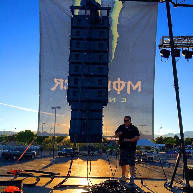 AboutKenBerger's tweet photo. One word Larry Hall! #lifeofasoundengineer #acousticlinearity  #livesound #lifeontheroad https://t.co/7LFthQ62h0 https://t.co/Y9nb6yaNWu