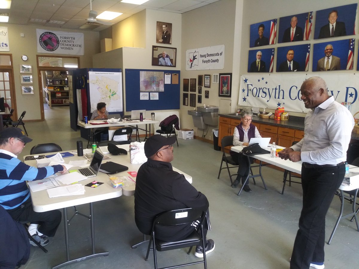 ForsythDemsNC's tweet photo. #ForsythDems Its at busy Monday at our office today. Welcome to April 2019. We are preparing for 2020. #BlueWaveTheSequel https://t.co/Y8NH9s4wG3