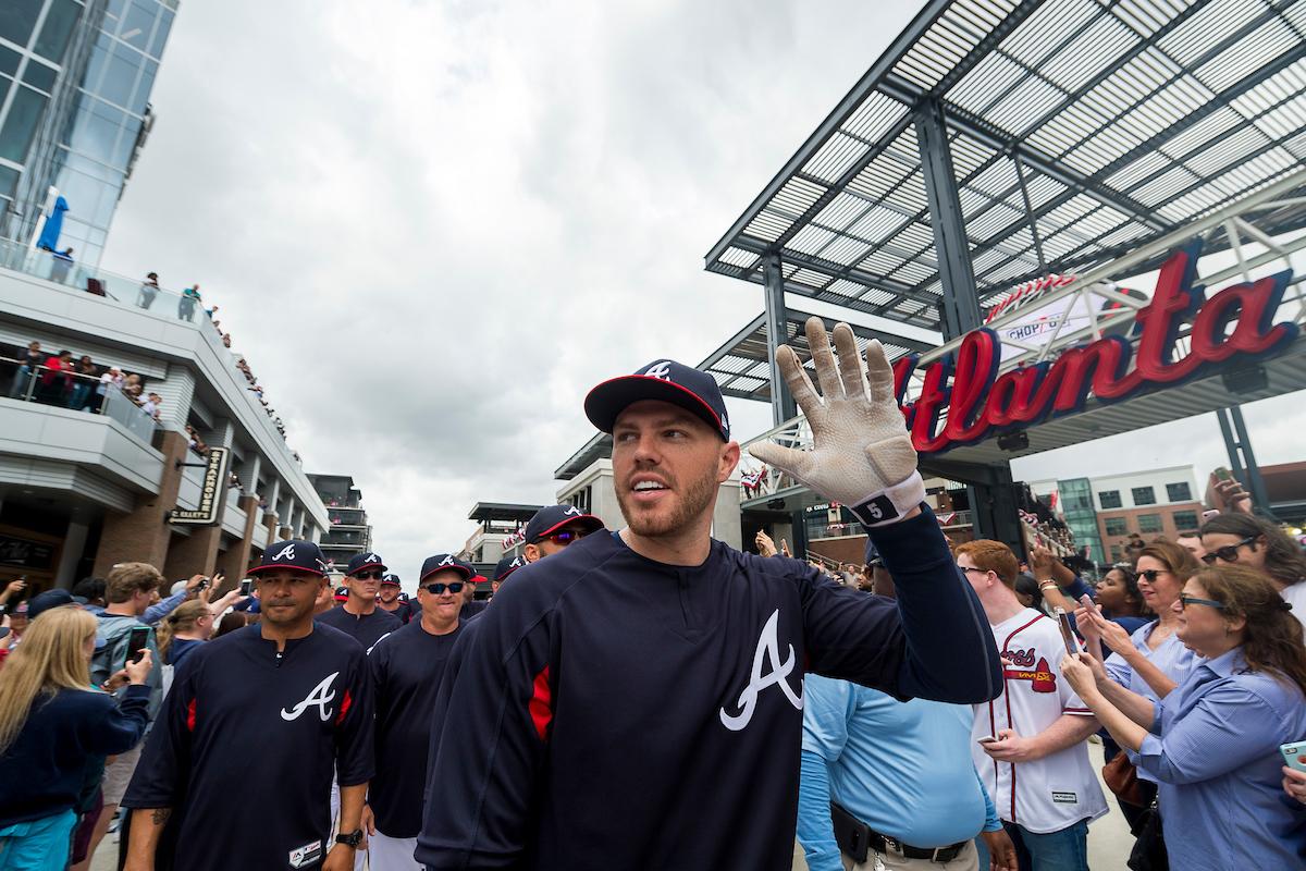 TruistPark's tweet photo. Come high five your favorite @Braves players at 5:30 as the team greets fans during the #OpeningDay parade! https://t.co/5nIqpqiPid
