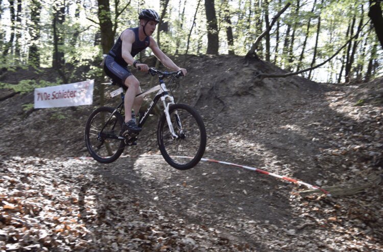 PyramidDuathlon's tweet photo. Weten tegen wie je het opneemt volgende week? De deelnemerslijsten staan online: https://t.co/IYttTh31En https://t.co/Gnb5PBu80r