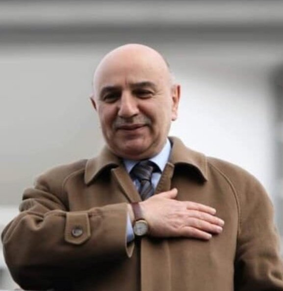 turgutaltinok06's tweet photo. "İnsanların Allah katında en makbûlü ve O’na en yakın olanı, önce selâm verendir" buyuruyor  Efendimiz!

Gönlü bizimle olan ve en kalbi selâmlarını yollayan her bir kardeşime bizden de selâm olsun! 

Geceye selâm   olsun!
#Hayırlıgeceler Keçiörenim!

#BirSevdadırKecioeren https://t.co/zJN7rNLsB2