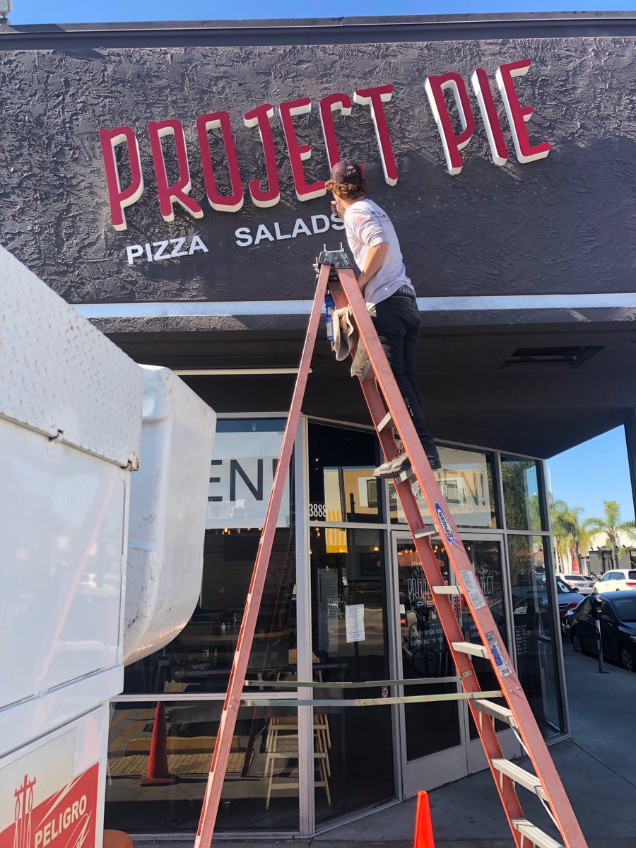 neonjunglesd's tweet photo. Final touches at Project Pie. Let NEON-JUNGLE perfect your store-front signs! #SanDiego #projectpie https://t.co/QectmEhDG0