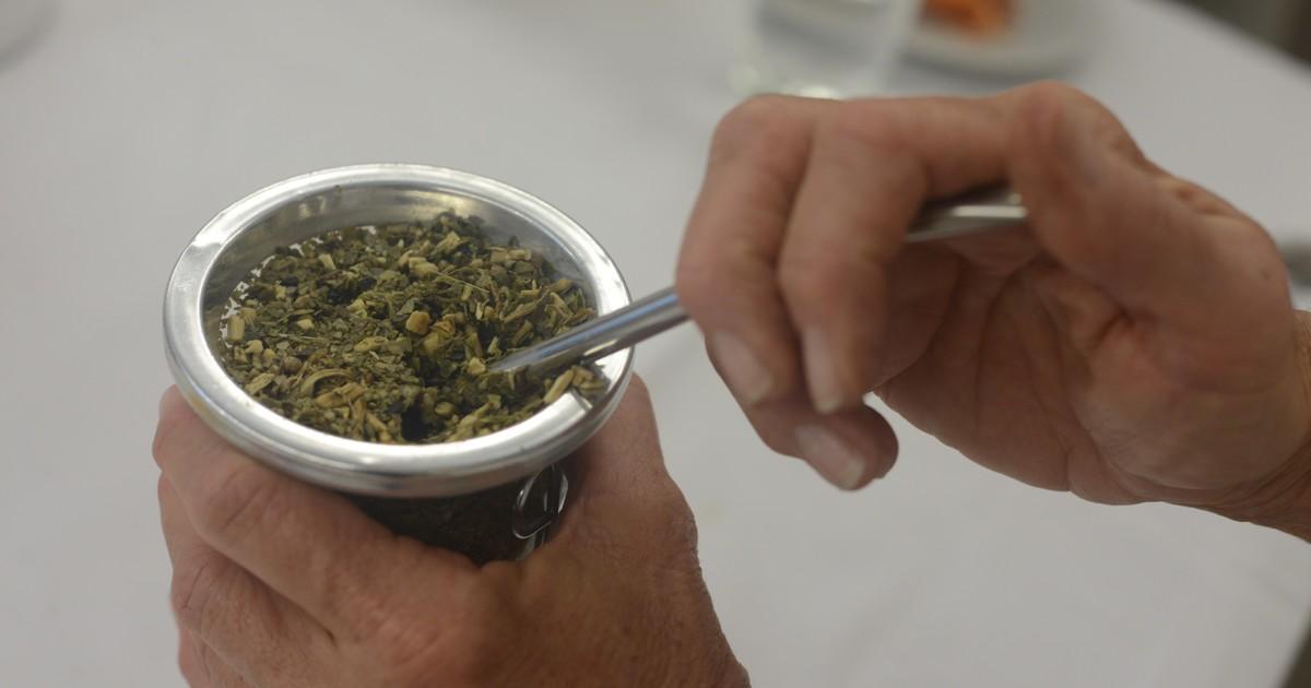clarincom's tweet photo. Aumenta 37,5% el kilo de yerba https://t.co/Q2WI2NlB1I https://t.co/cTliDxUB4m