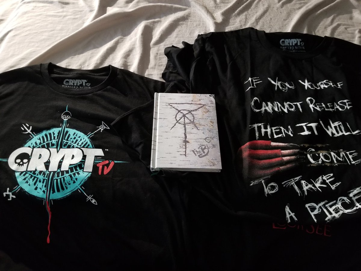 IAmAppleGod's tweet image. @CryptTV #CryptFamily I just got this today while I'm home sick, so this made me happier I also got the shell poster on the way (Love the merch the fabric is really nice) keep going what you're doing!