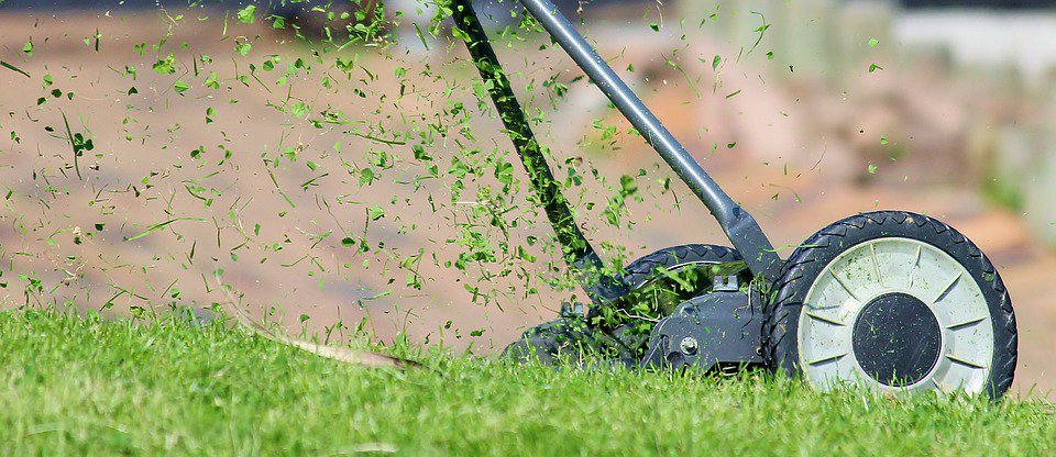 Kies voor het gemakt van een hovenier #hovenier #odeso #tuinman #tuinontwerp #tuinaanleg odeso.nl/kies-voor-het-…