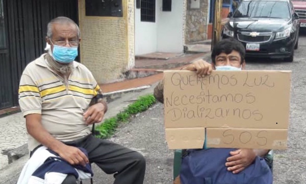 Salen a la calle pacientes de hemodiálisis en Barrio Obrero, San Cristobal, Táchira. No hay luz ni Planta para su tratamiento.