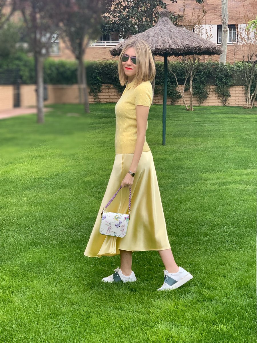 cristinareyesro's tweet photo. S U N D A Y 💛💛💛 with my @obagofficial #opocket Pattina Japan #sundayfunday #springcollection #mixandmatch #obagspring #streetstyle #musthave #obag #brandambassador ---
D O M I N G O 💛💛💛 con mi nuevo @obagofficial modelo #opocket #pattinaJapan #todoalamarillo #embajadoraobag https://t.co/swLVWTW7t4