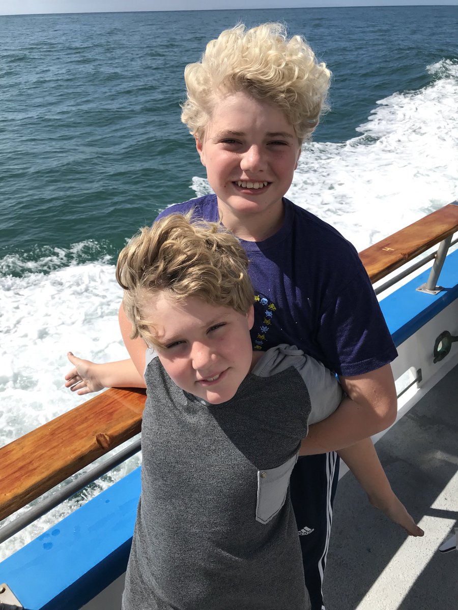 WeekendExplorer's tweet photo. Kids love #whalewatching off #danapoint! Taken at #danaharbor #festivalofwhales #fow19
#graywhale #whaletail
#danaharborsportfishing #danawhales #festivalofwhalesdanapoint #visitcalifornia #whalewatching #whalewatch #whalewatchingtour #whalespout #weekendexplorer #explorerkids https://t.co/ftxDBbgtSR