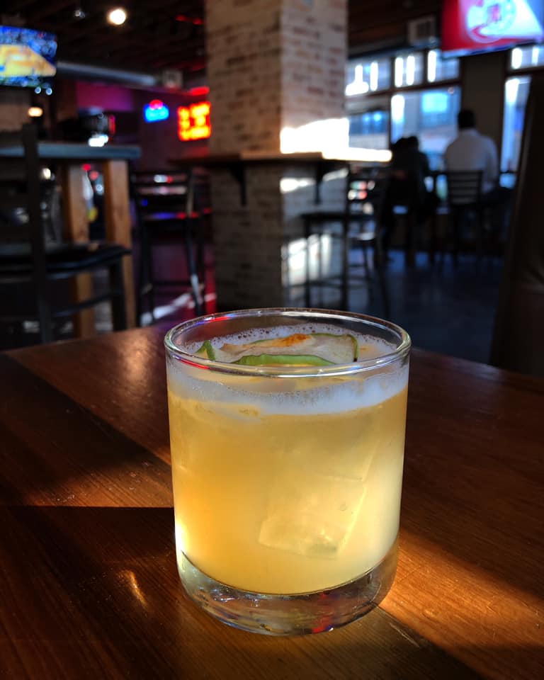 FlicksandFood's tweet image. Their's gold at this here bar, April Fool's Gold that is. #StillGolden Social House is having a pop-up party with #PyriteBar tonight. #Boulevardier's mixology masterminds will be shaking things up. #reservations ow.ly/MTuZ30ohkhZ