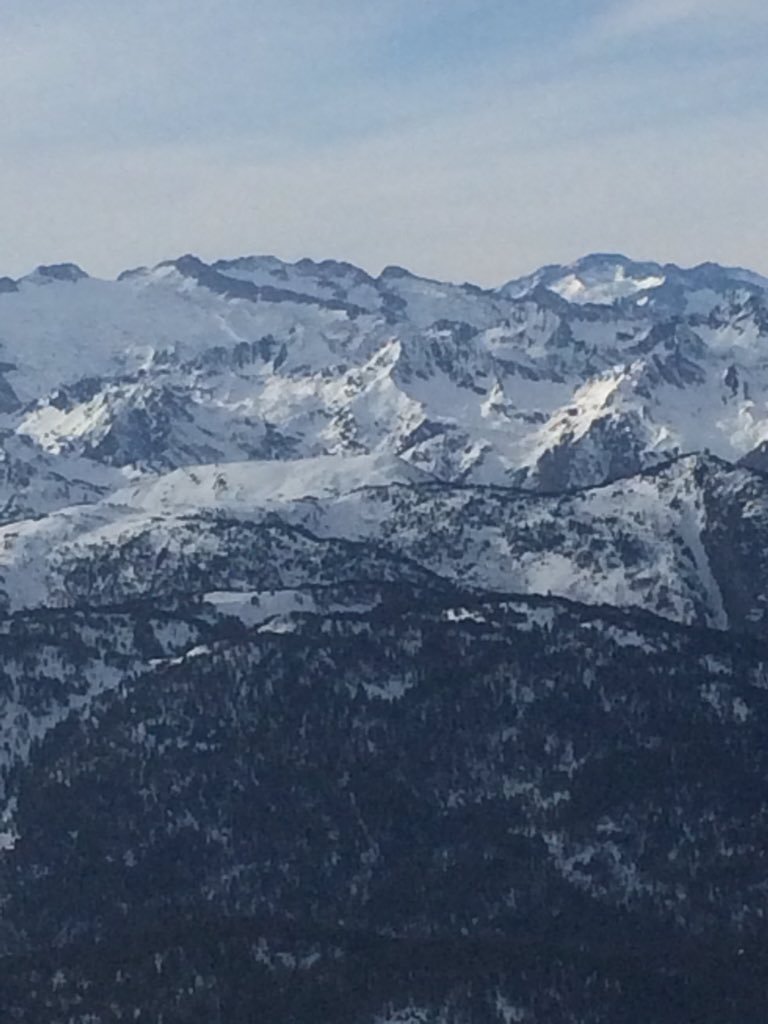 Mario_coaching's tweet photo. #PicoPosets, 3.375m, observado desde @baqueira_beret en la @Val_dAran.

#Coaching #CoachingDeportivo #EstarDondeQuierasEstar #XtraLimits #Nieve #Esquí https://t.co/IDC3gOxojT