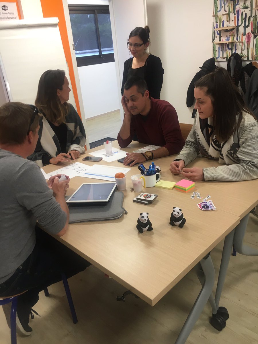 valeriane_d's tweet photo. En plein #brainstorming #flupachallenge #SophiaAntipolis merci @gooodpro pour la salle elle est top @flupa https://t.co/5goccMmjt9
