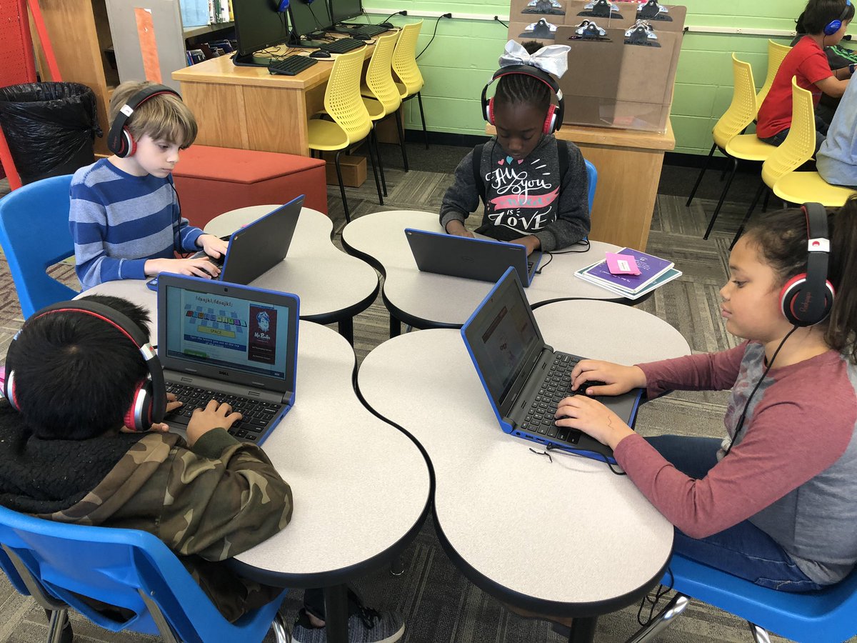 bhowellrbe's tweet photo. RBE Ss learning about home row keys today. They’ll be tying pros in no time! #rbeslearn https://t.co/pzbKilsJBy