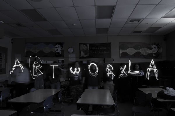 artworxLA's tweet photo. Fun picture created by artworxLA students at Frida Kahlo HS!
#photo #lighttrace #Glowinthdark #art #light #LA #glow https://t.co/lV4qRpQydF