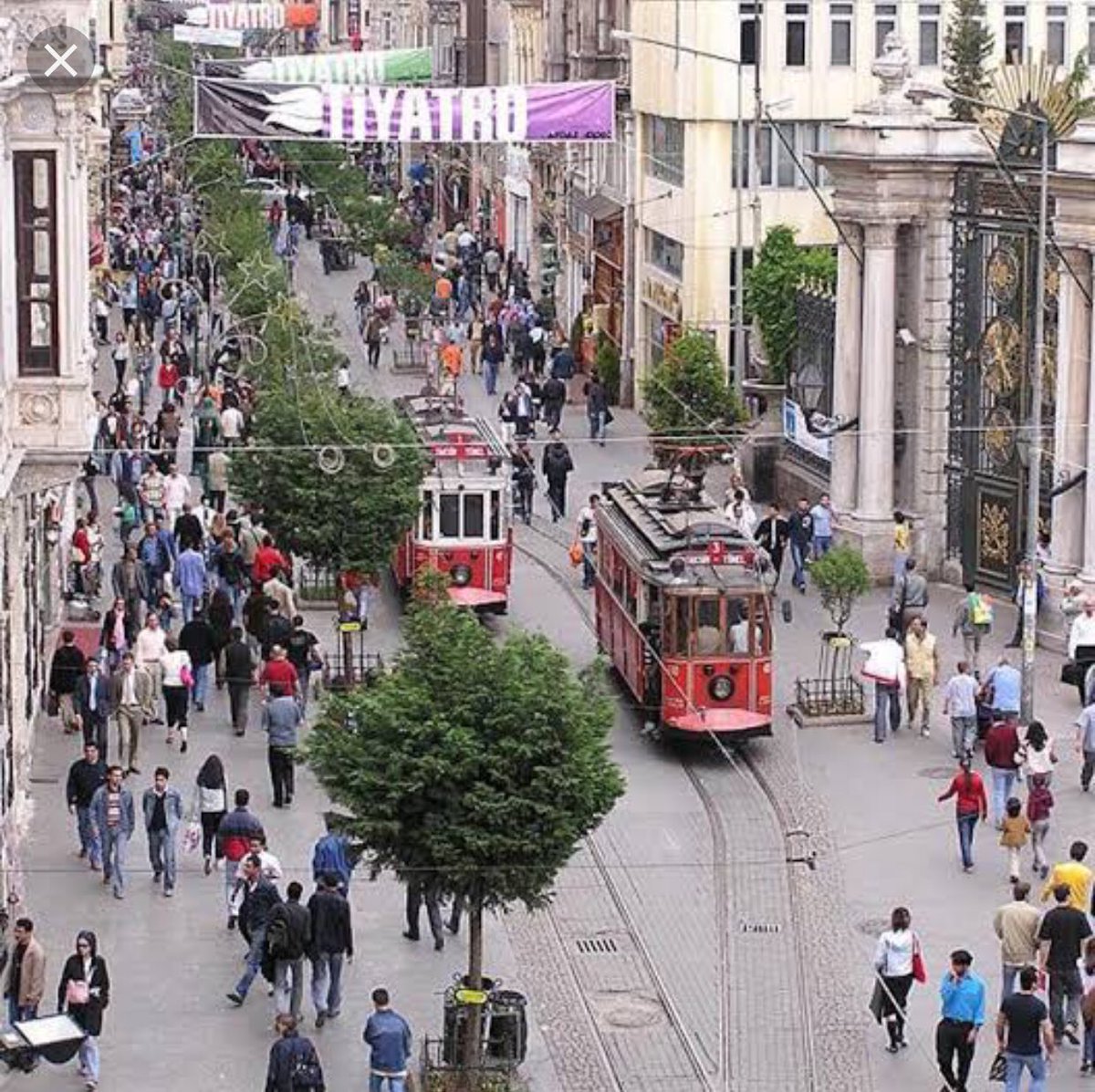 Истикляль. Турция улица Истикляль. Истиклал стрит Стамбул. Улица Истикляль и Таксим в Стамбуле. Площадь Таксим и улица Истикляль.