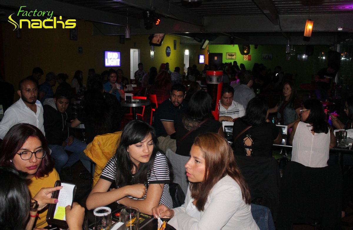 snacks_factory's tweet photo. No importa qué día de la semana vengas; siempre habrá un lugar para ti. ¡AQUÍ LAS NOCHES SE VIVEN MEJOR! 😱🍻😏 https://t.co/qvPGGKoAzw
