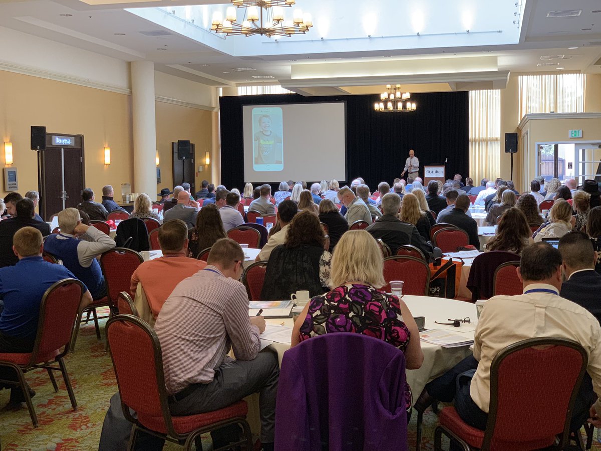 Just enjoyed two inspiring talks by <a href="/Joe_Sanfelippo/">Joe Sanfelippo</a> at the #SSDA conference. #gocrickets