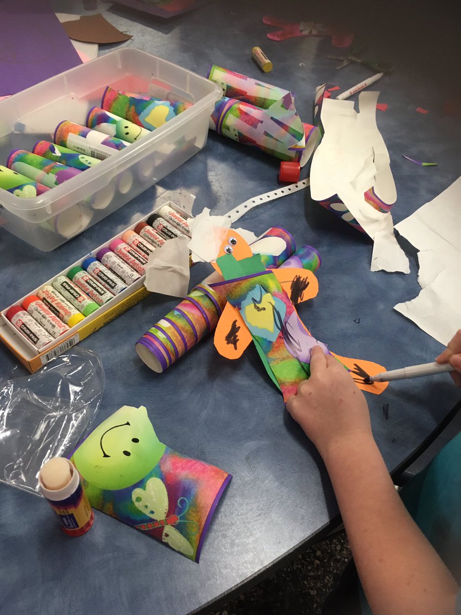 VESCounselor's tweet photo. Learning about Community Helpers on STEAMville day in preschool. 
#communityhelpers #preschool #STEAMville #buildingandlearning #bathschoolsrock #ves_panthers https://t.co/mbIZOKBOOZ