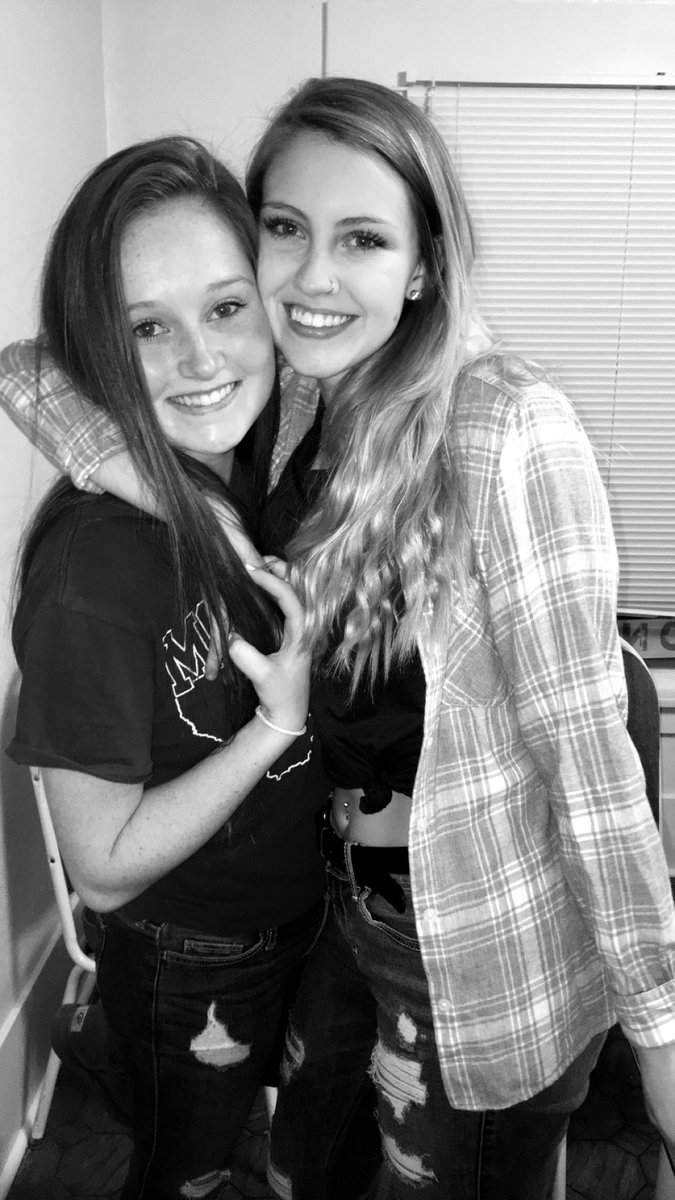 AlexisMae1413's tweet photo. everyone go &amp; wish this pretty lady a happy birthday 🥳 thank you for not only being my partying buddy but also my adventure buddy :-)) so happy I have a friend like you in my life! wish I could be there to celebrate, love you long time 🖤🖤 @serenastaley https://t.co/aMgdufEDsf