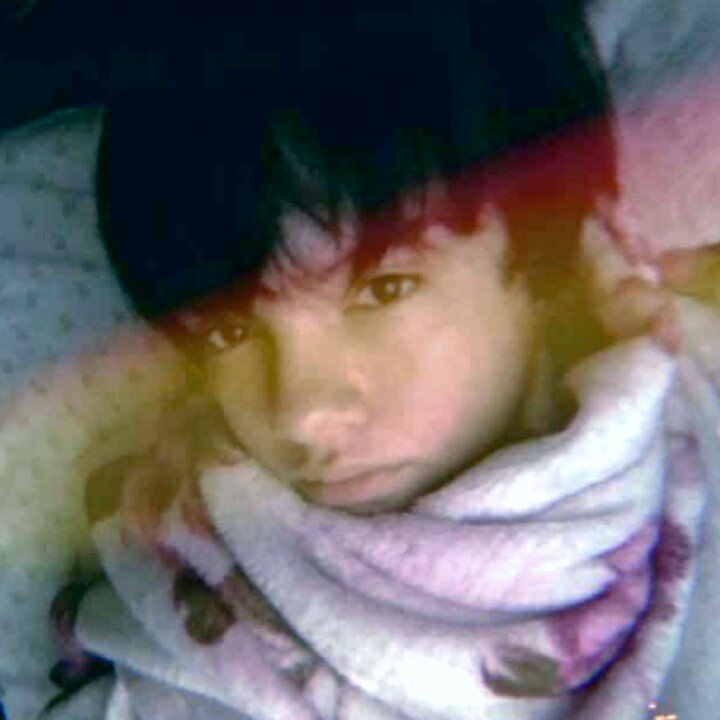 zaramariaff's tweet photo. Eu nunca participei do army selca day, essa foto tbm não foi tirada com essa intensão mas esta ai kk c: #floparei #ARMYSelcaDay https://t.co/xi4pVzR6iW