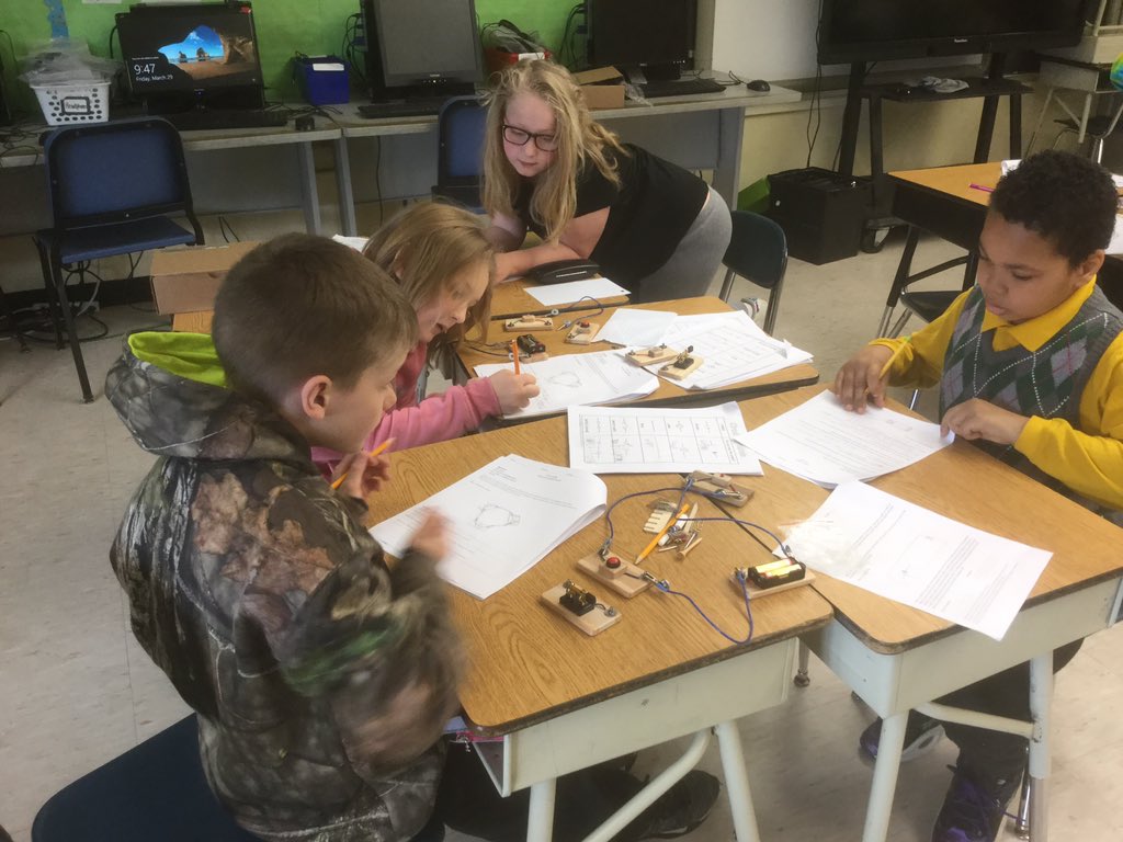 mrscook208's tweet photo. Combining circuits = more power! https://t.co/FM0ZYDq7UH
