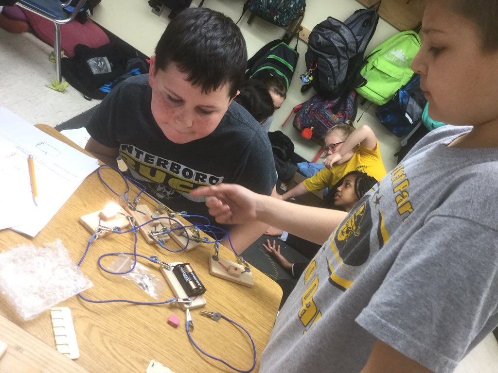 mrscook208's tweet photo. Combining circuits = more power! https://t.co/FM0ZYDq7UH