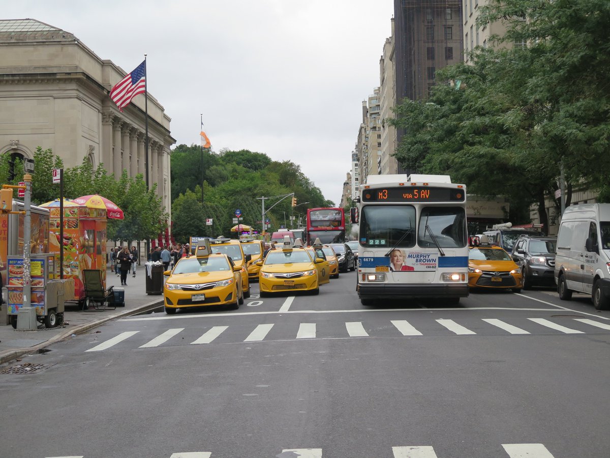 5th Avenue / The Met
New York Impressions
Photo : <a href="/NY_impressions/">New York impressions</a> / ByroN    
#newyork #newyorkcity #nyc  
#manhattan