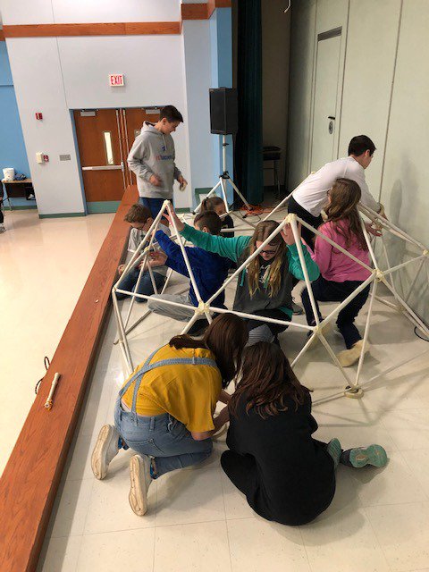 MrsWagnerM3's tweet photo. Our 1st Geodome! Go Team Renaissance! 3 more groups to go! @CISKnights #KingsStrong #relatecreateinnovate #MyOhioClassroom @Kings_Schools #GeodomesRock! https://t.co/MiWnZpa29c