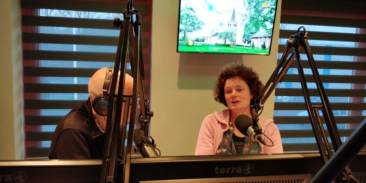 In de studio in gesprek met Hennie Schermers <a href="/HSchermers/">Hennie Schermers</a>, gemeenteraadslid voor de ChristenUnie hier in #Altena <a href="/CUaltena/">ChristenUnie Altena</a>
