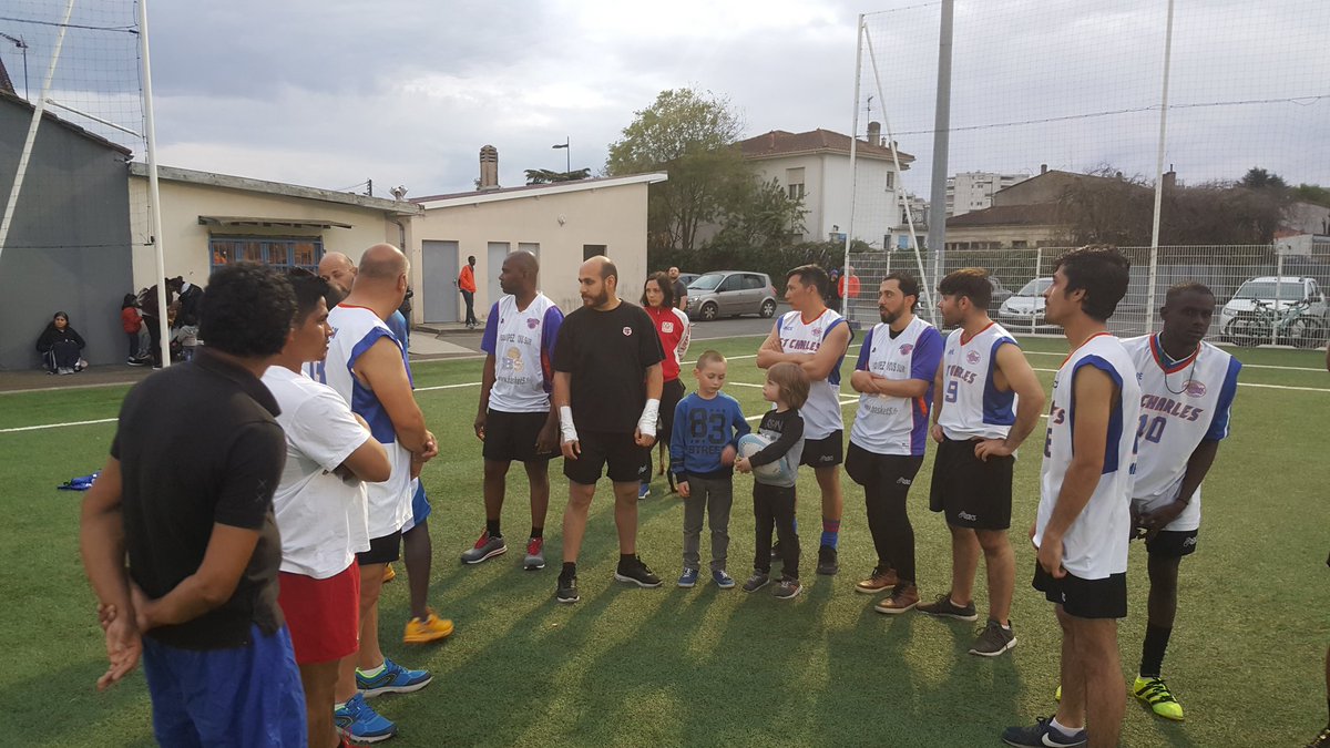 OvaleCitoyen's tweet photo. Un nouveau groupe de joueurs ce soir de @Franceterdasile un plaisir de les avoir sur le terrain avec nous https://t.co/JZqilKGjqo
