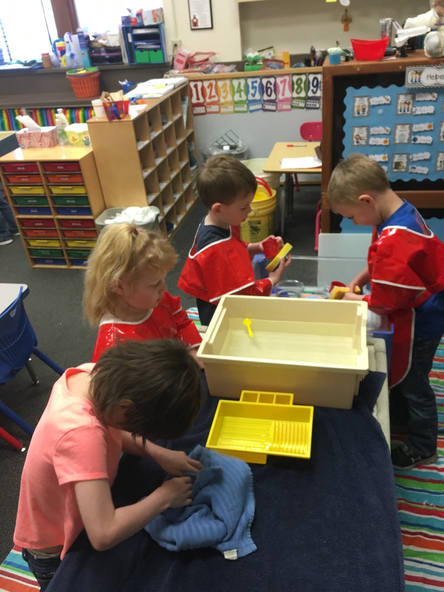 CrystalLHoffman's tweet photo. Washing dishes is hard work when learning the letter ‘w’ ⁦@USD482Dighton⁩ #prek #DEShornet https://t.co/5EVcuMUyVq