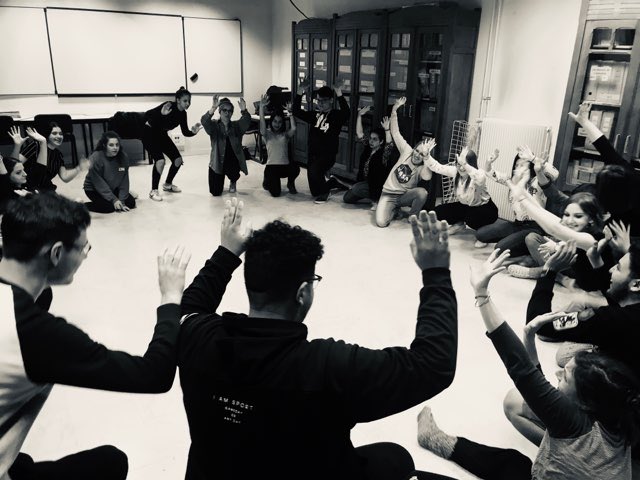 lyceeberard's tweet photo. 22 élèves participent à un atelier « lycéens au spectacle vivant » avant de se rendre mercredi 3 avril « devaste moi » avec la contribution d’Emmanuelle Laborit.
@LesScenesduJura https://t.co/NL325HTwsI