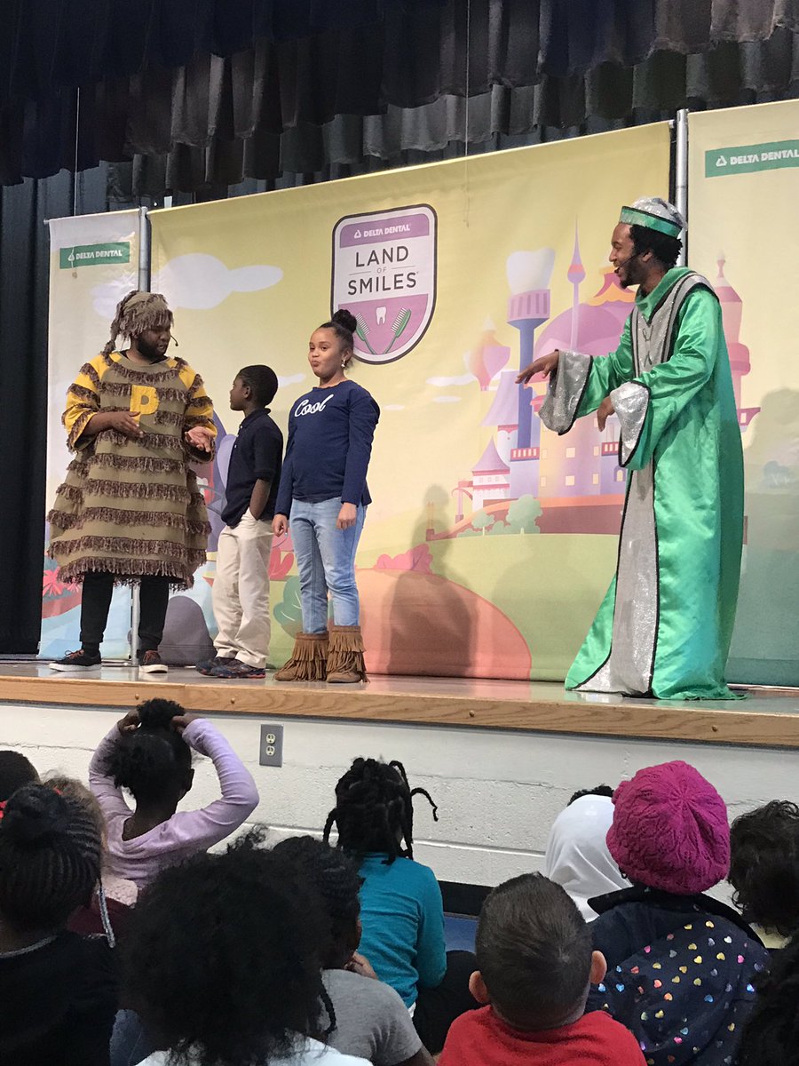 the_brandygrl75's tweet photo. Plaque man and the tooth wizard are teaching Killian lions about keeping a happy, healthy mouth. https://t.co/VJXdNaNr77