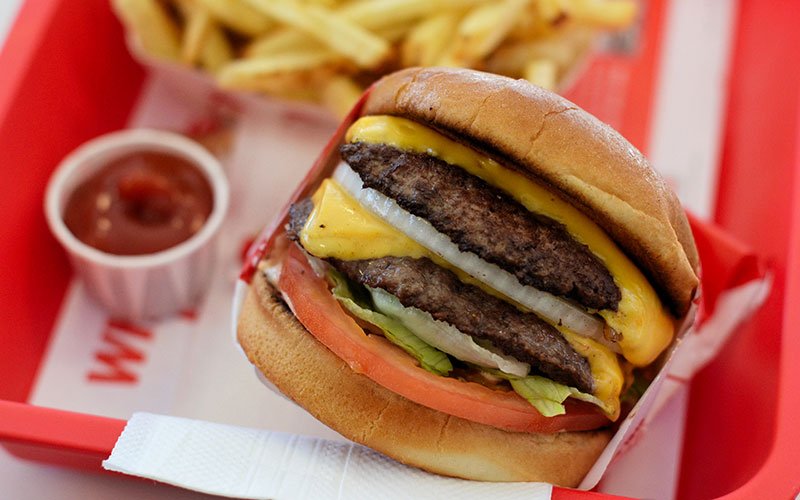 temeculalib's tweet photo. The countdown begins for the end of our Cover to Cover In-N-Out Reading Program. It ends on April 13th so come on in and get your certificates for FREE In-N-Out burgers!!! Ages 4-12. #FREE #FOOD #InNOut #CoverToCover #Burgers #TemeculaLibrary #RCLSTem #RHRTPL #Temecula https://t.co/XeTGGWRJkL