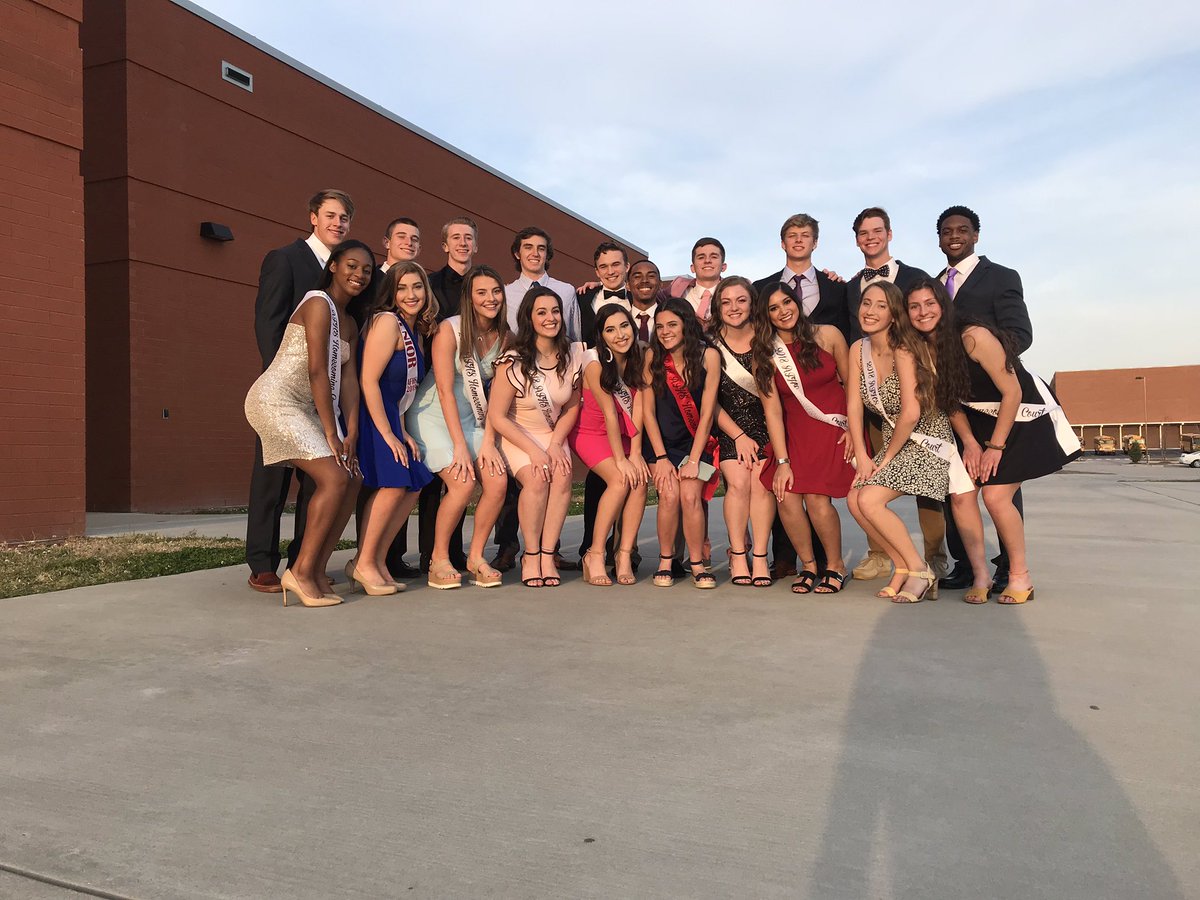 colebouquin's tweet photo. Proud of everyone involved wirh Mr. Patriot. Thank you all for the memories and the best moment of senior year! We put on an amazing show and I’m super proud and happy to be apart of it even if a radio show host judge is not... @theShowgram thank you AFHS!!! https://t.co/izlJGHoiSl