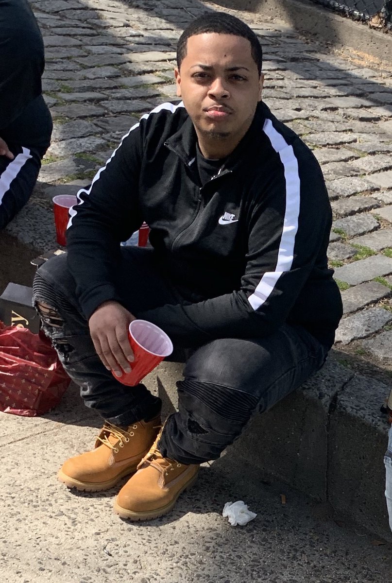 The look I give bitches when they tryna flirt knowing I got a girl 😭