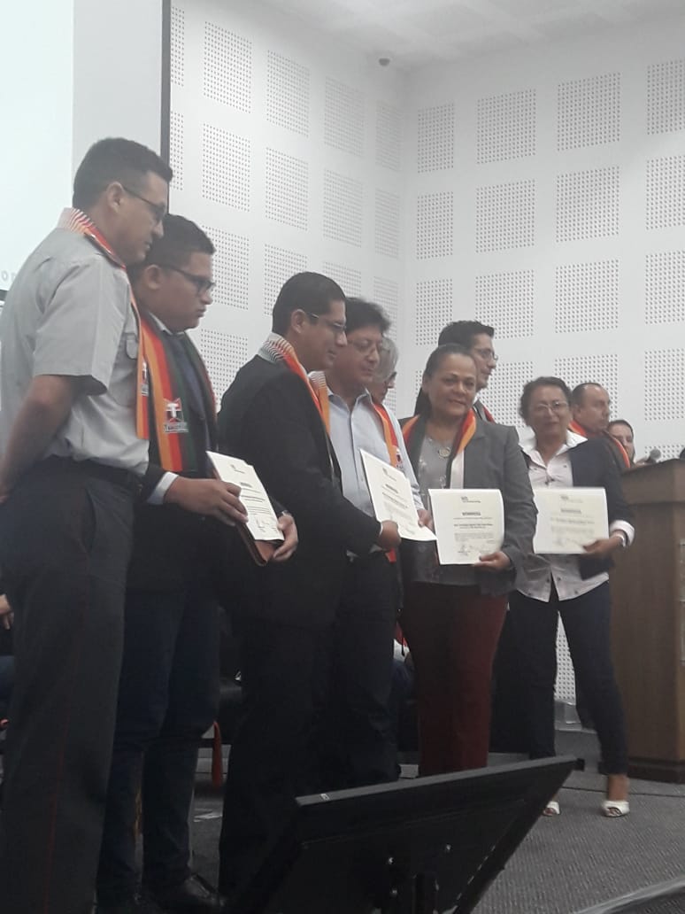 ISTPEM1's tweet photo. La rectora del ITSPEM @blanceli recibe la certificación como miembro de la red Santo Domingo Investiga https://t.co/eq00qWWOKo